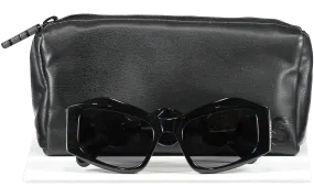 GCDS Black Gd023 Geometric Scalloped arm Sunglasses In Case