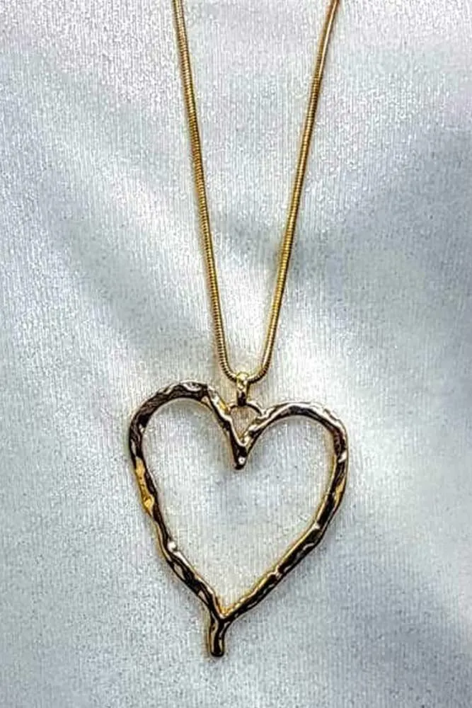 METALLIC TWIST BORDER HEART NECKLACE