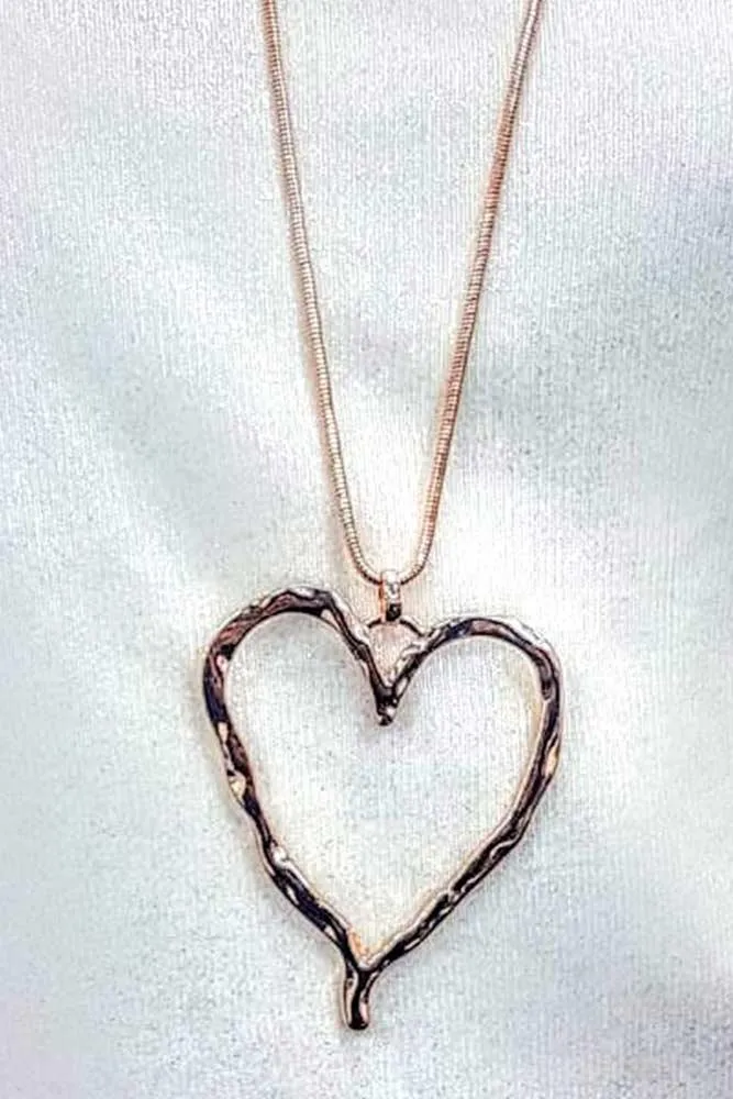 METALLIC TWIST BORDER HEART NECKLACE