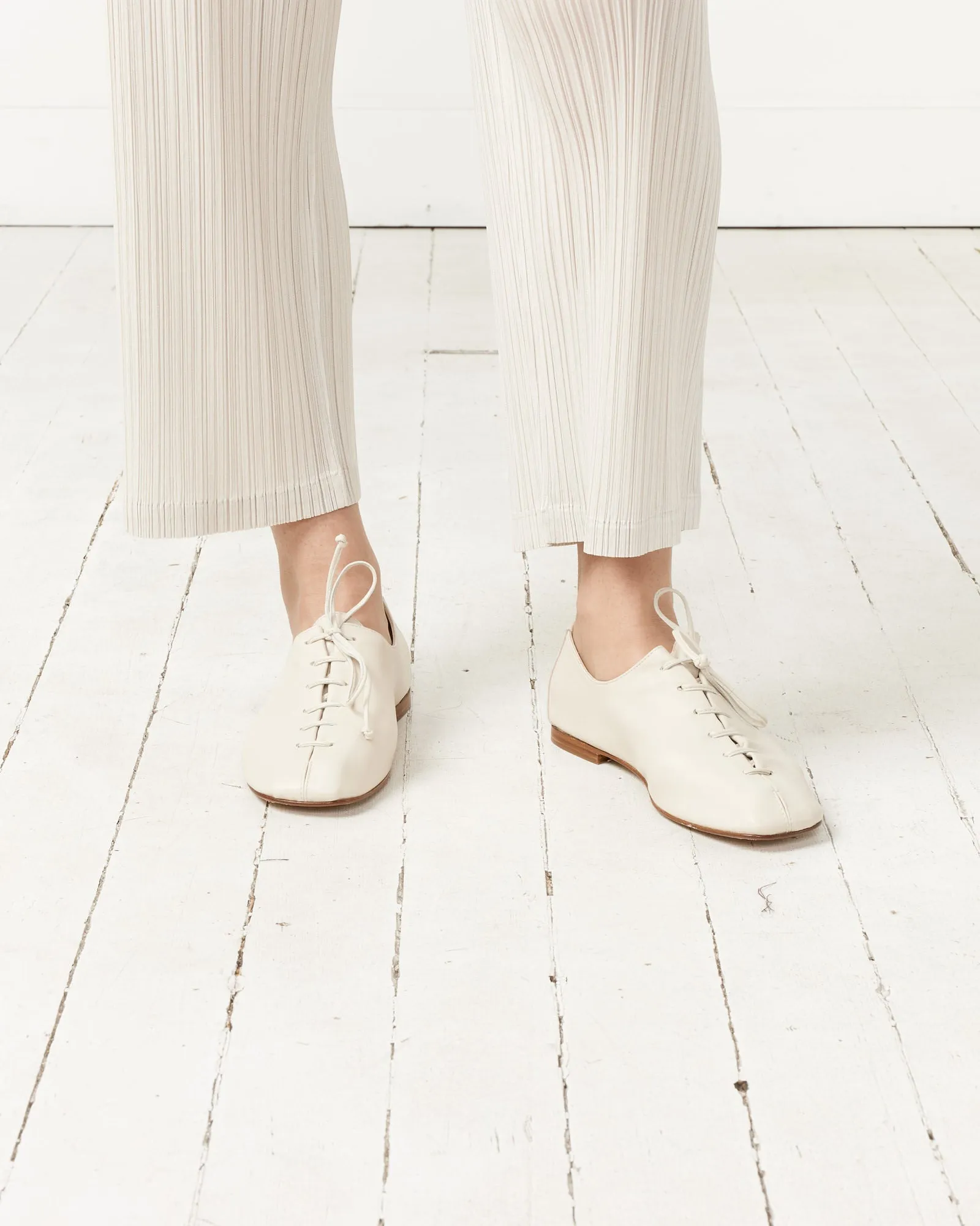 Plegada Deconstructed Lace-up Shoe in Cream