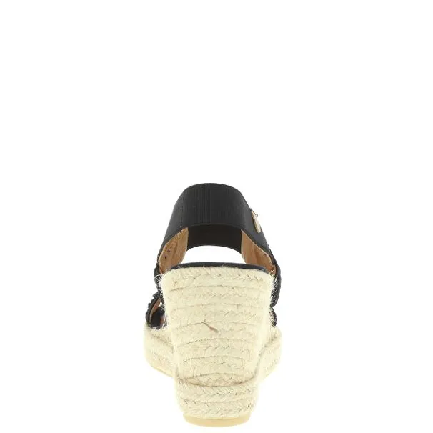 Verbenas Sade Plisado  Black Wedge Sandal