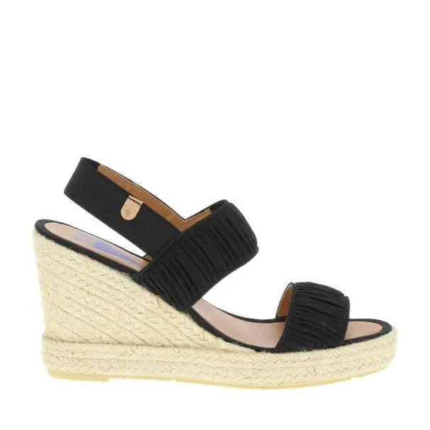 Verbenas Sade Plisado  Black Wedge Sandal